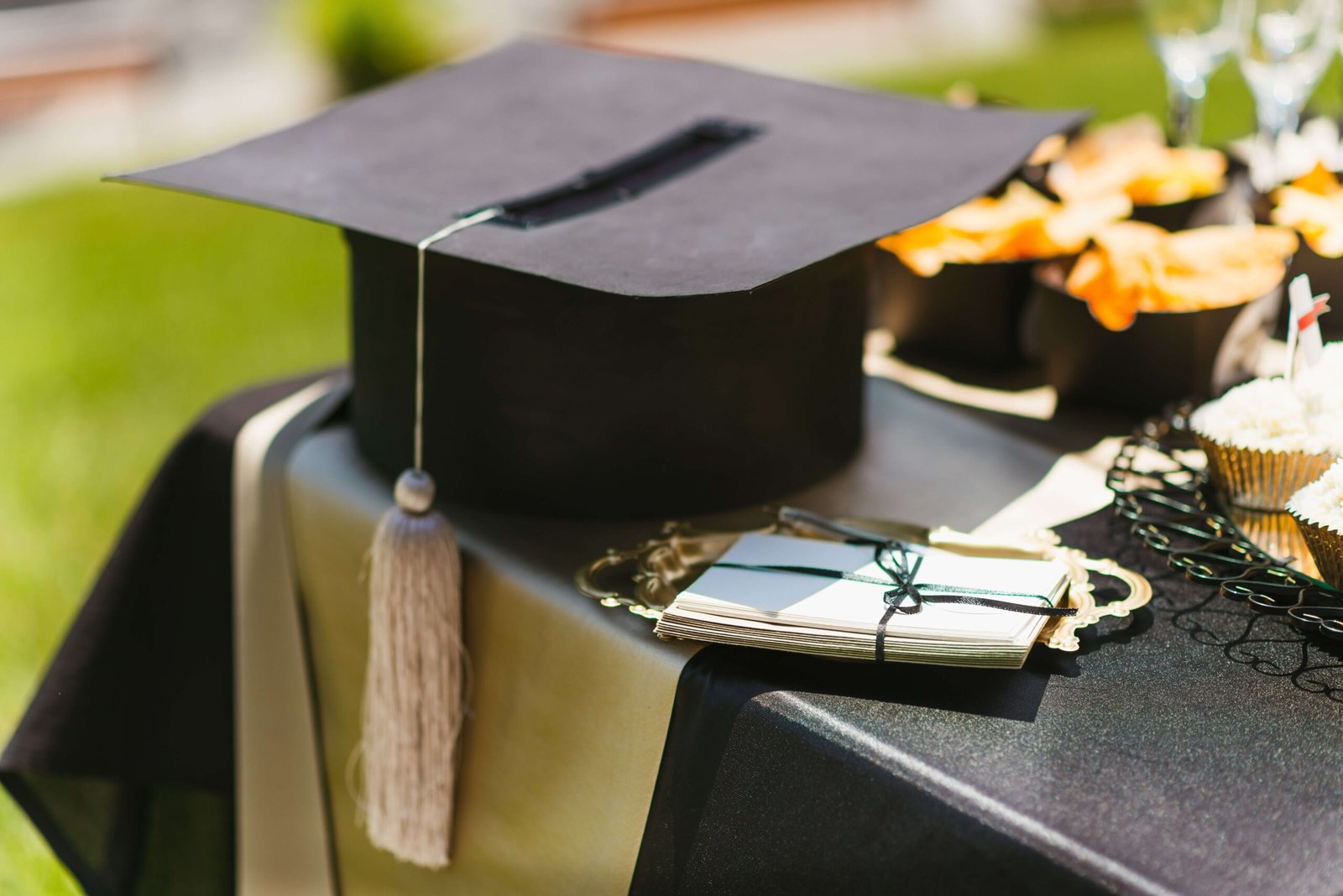 How to Organize a Graduation Party