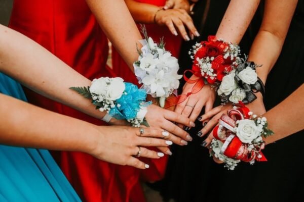 How to Plan a Safe and Memorable Prom Night