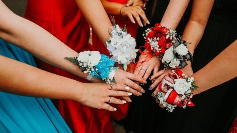 How to Plan a Safe and Memorable Prom Night